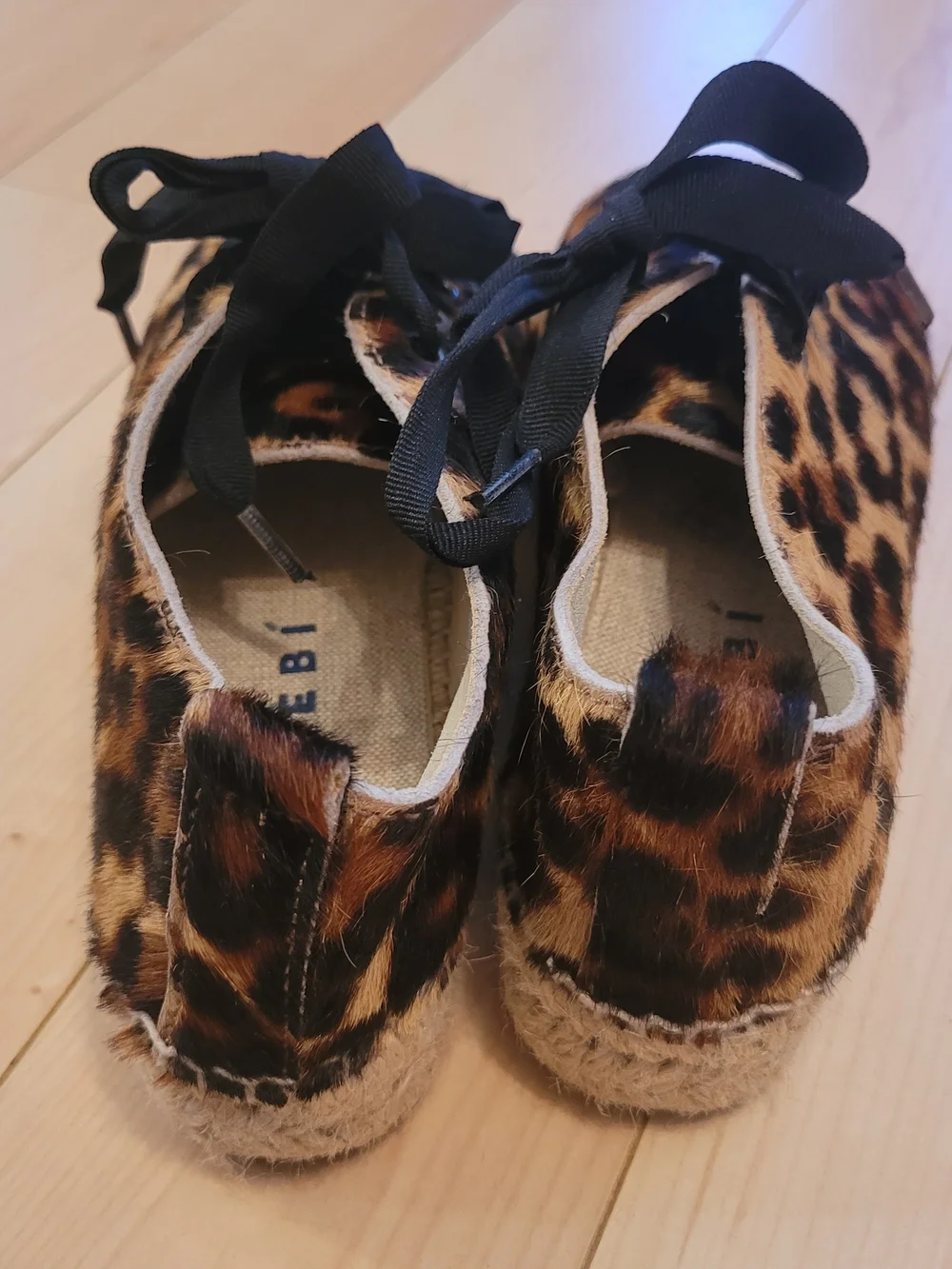 Manebi stylish calf
